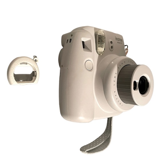 Fujifilm Instax Mini 9 Instant Camera Smokey White + Bundle - Picture 8 of 10